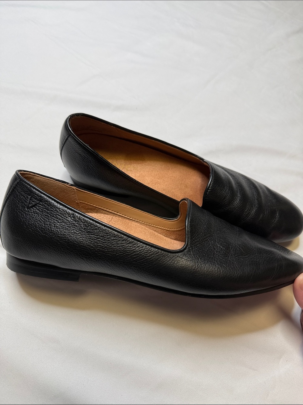 Vionic Women’s Black Leather Slip-On Loafers flats sz 9 casual - Picture 3 of 8